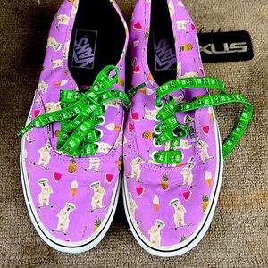 Woman’s cabs only wore 2x little purple